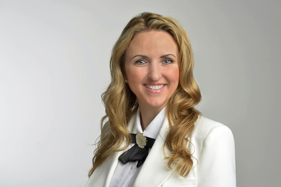 Irina - Immobilienexpertin