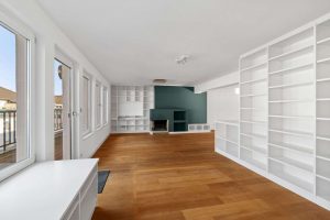 Bibliothek und Kamin