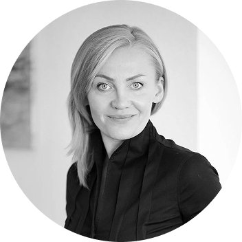 Frontalansicht der Projektentwicklerin Jelena Rozova