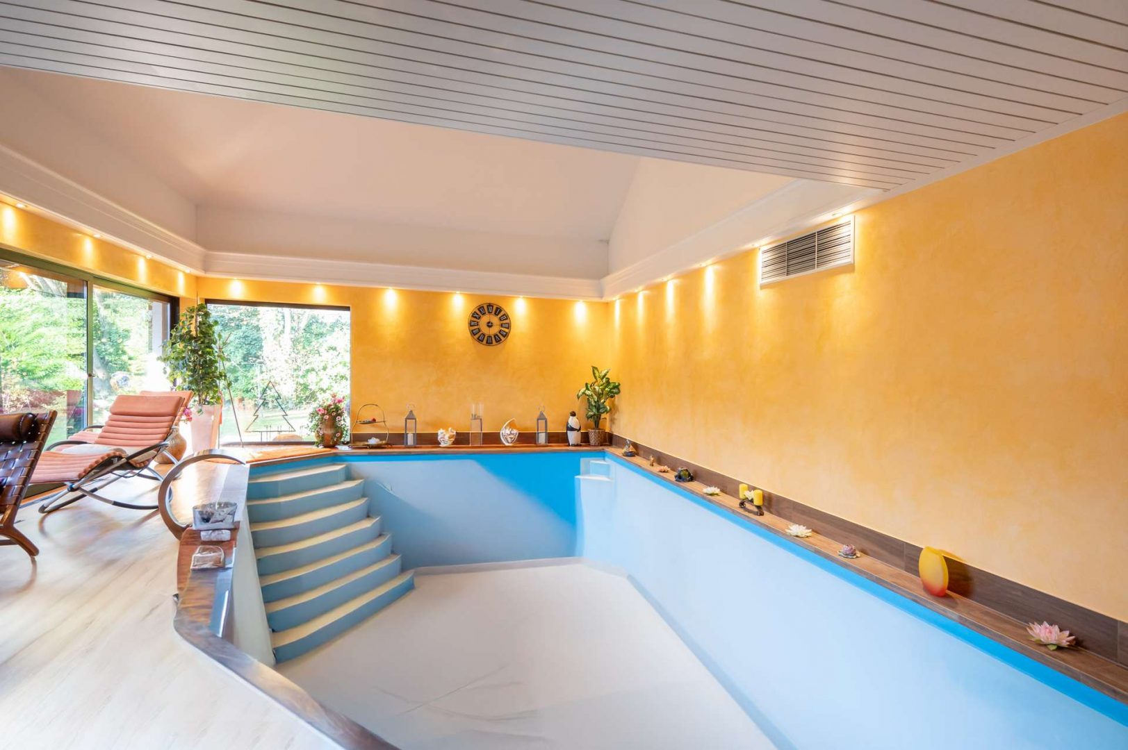 Exklusiver Indoor-Pool